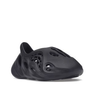 NEW IN BOX YEEZY FOAM RNR SIZE 9 BLACK